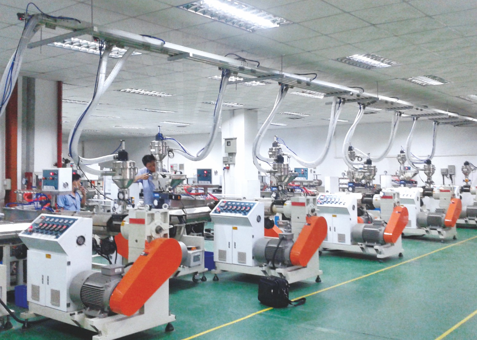 論集中供料系統(tǒng)對(duì)注塑行業(yè)的重要性